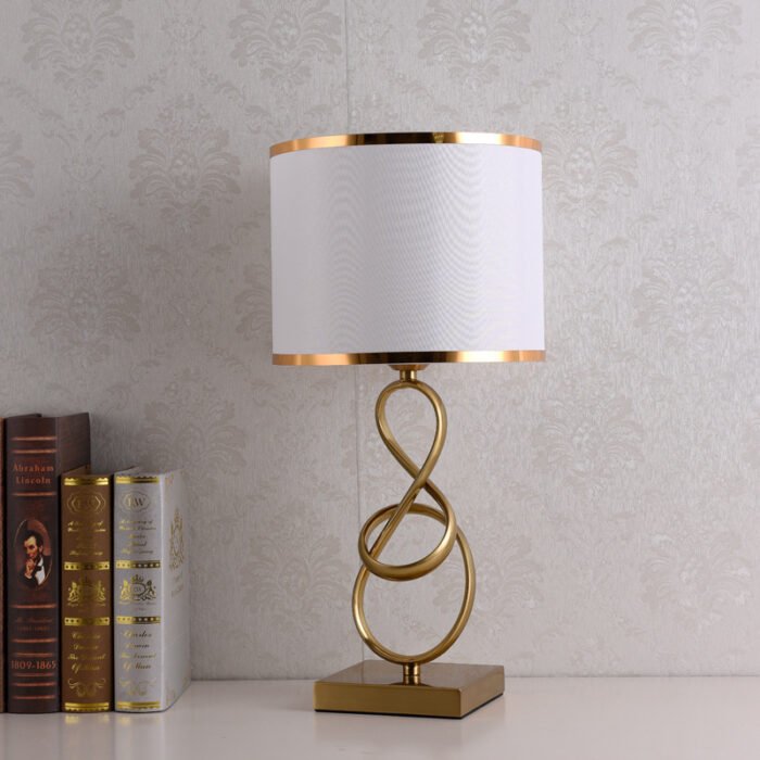 Klara Desk Lamp