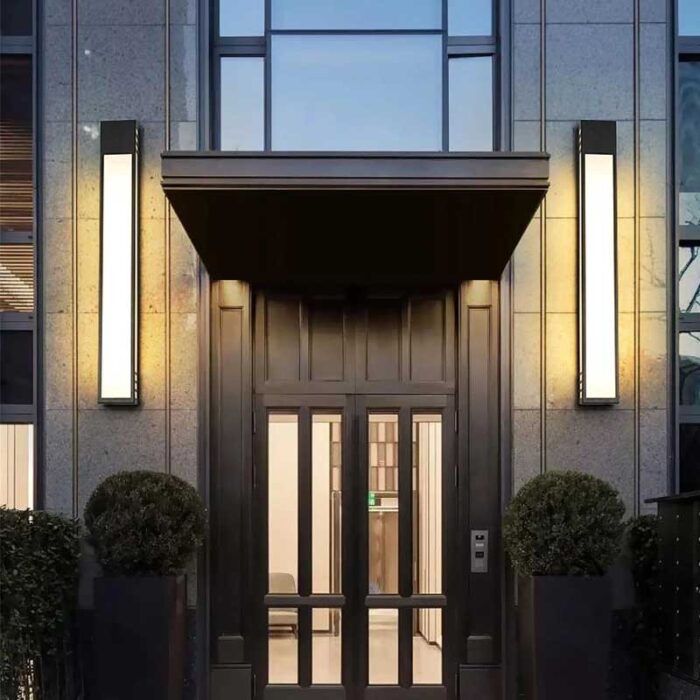 Haylo Outdoor Wall Light